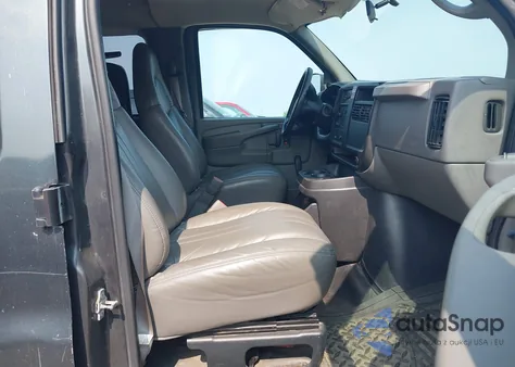 2005 Chevrolet Express G3500 z USA, uszkodzony, nr VIN 1GNHG39U651162990